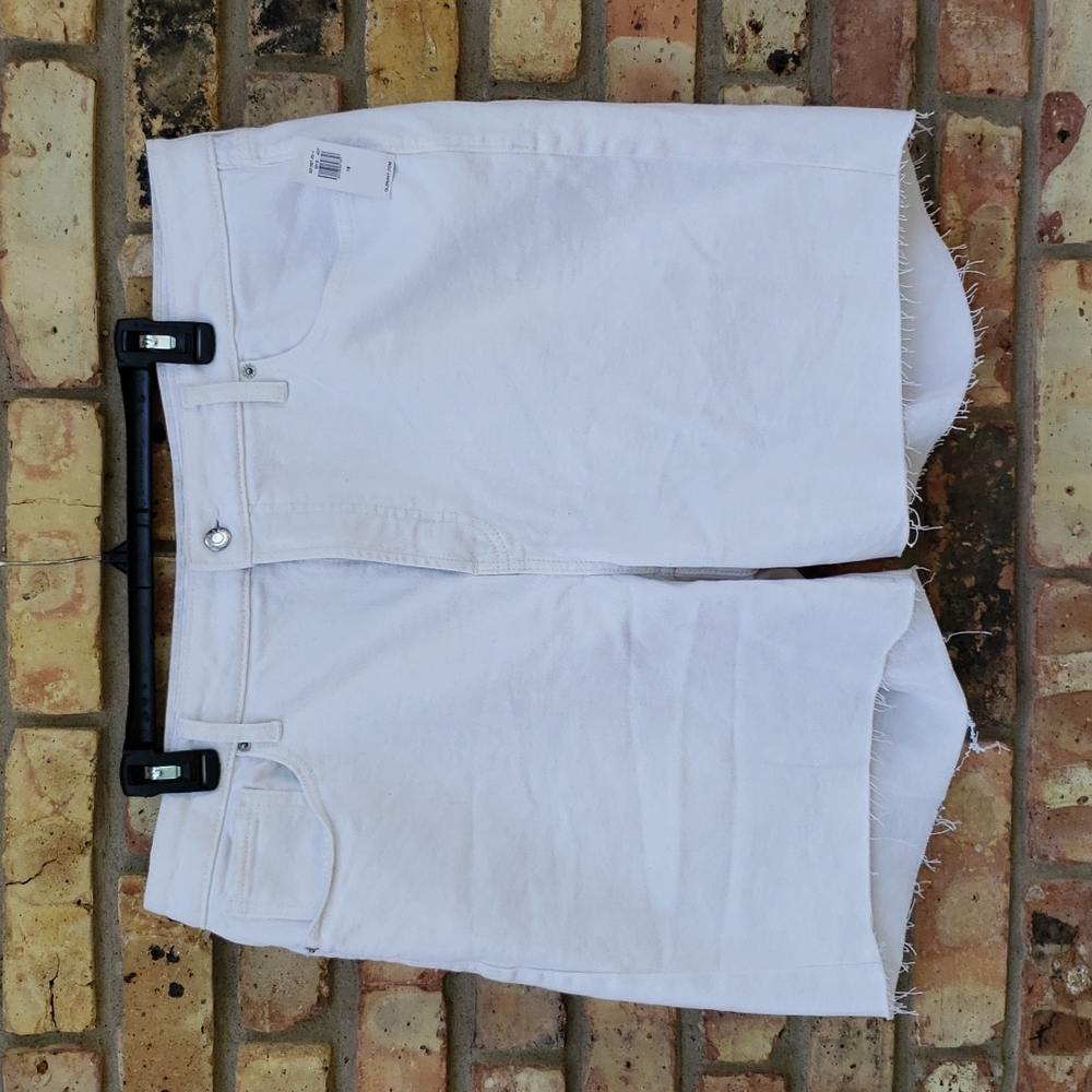 Old Navy White cut-offs
